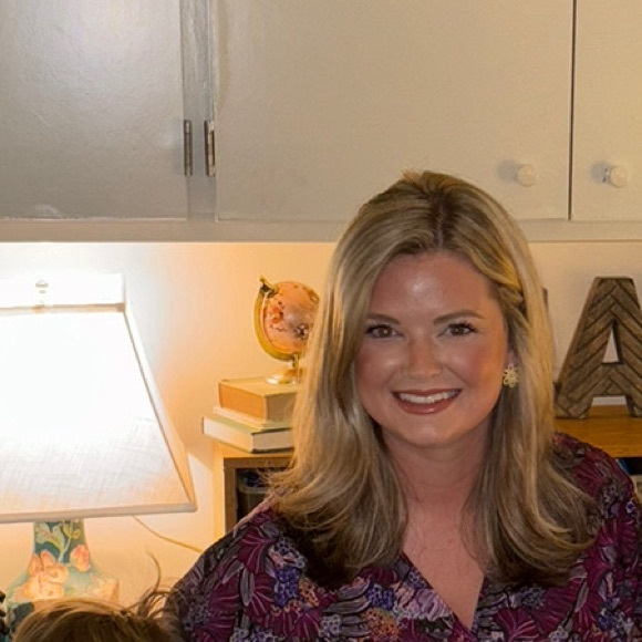 Meet your Posher, Ashlyn - Picture 1 of 1